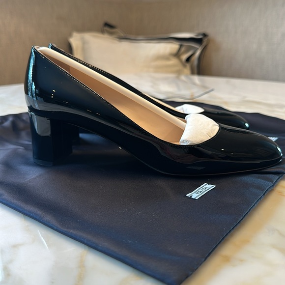 Prada Patent Leather Heels - Picture 9 of 9